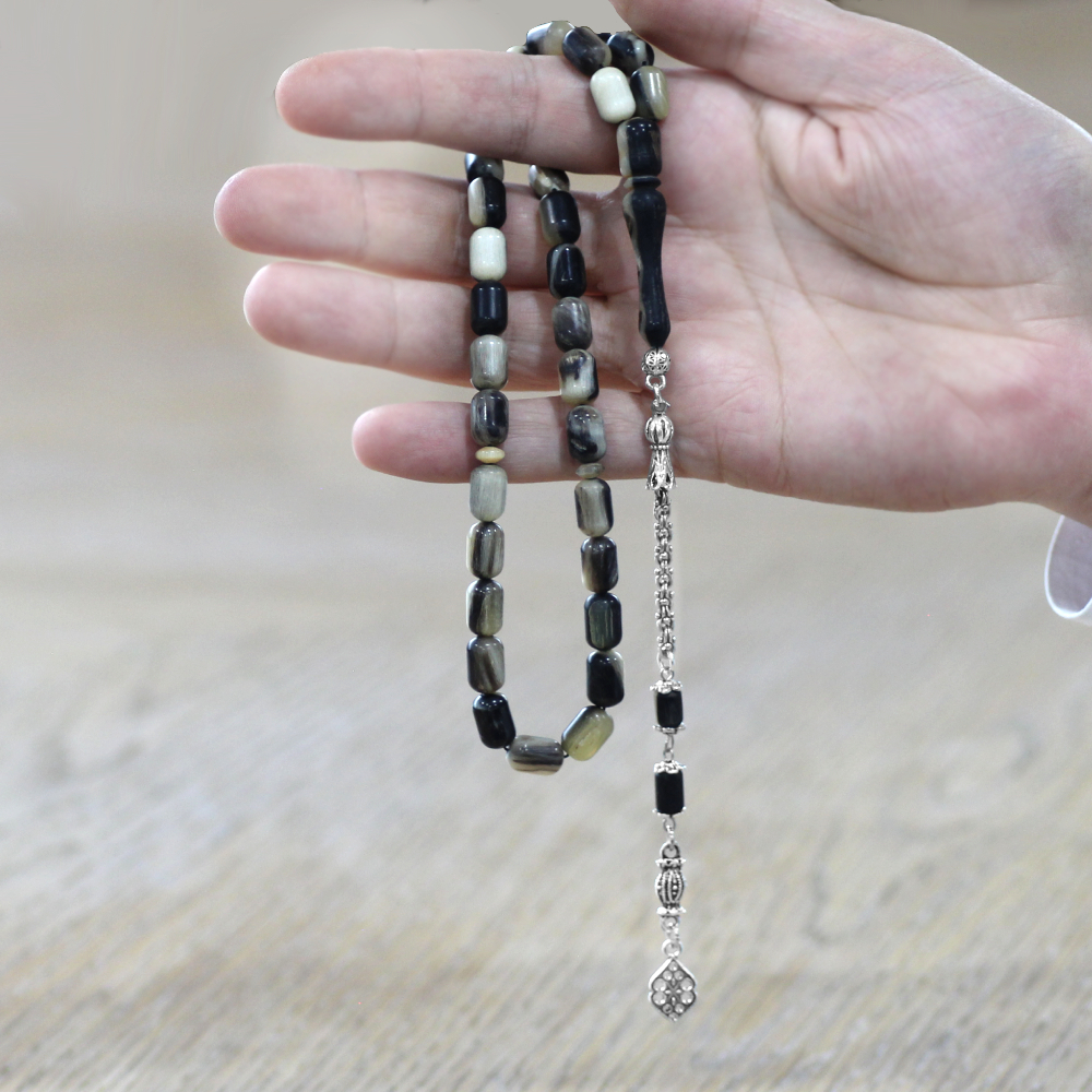 Koç Boynuzu Tesbih - Kararmaz Metal Arnavut Zincir Püsküllü - Krem Rengi Siyah - Kapsül Kesim - 2