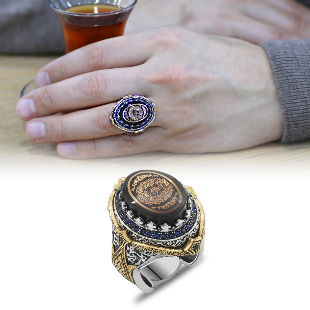 Mavi Sıkma Kehribar Üzerine Hüsnü Hat Ayet El Kürsi Yazılı 925 Ayar Gümüş Erkek Yüzük - 1