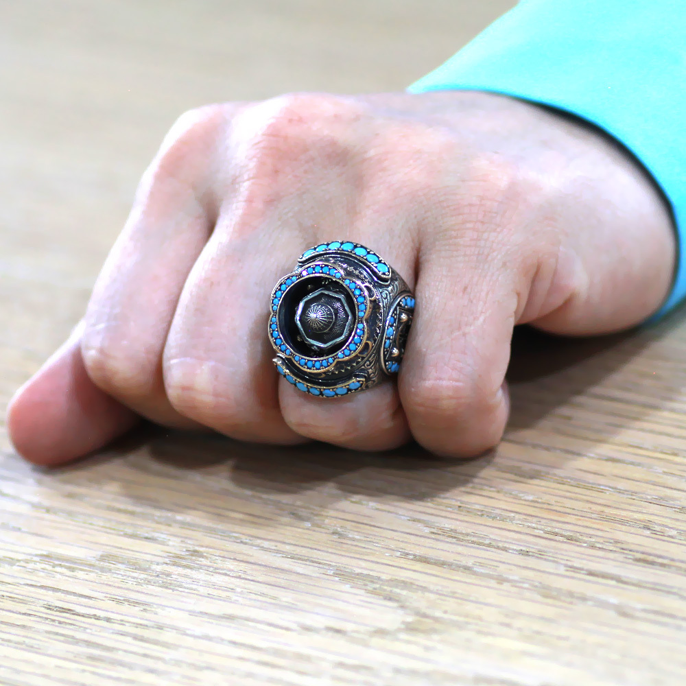 Mescidi Aksa Detaylı Kenarları Mikro Firuze Taş Süslemeli Avangarde 925 Ayar Gümüş Erkek Yüzük - 5