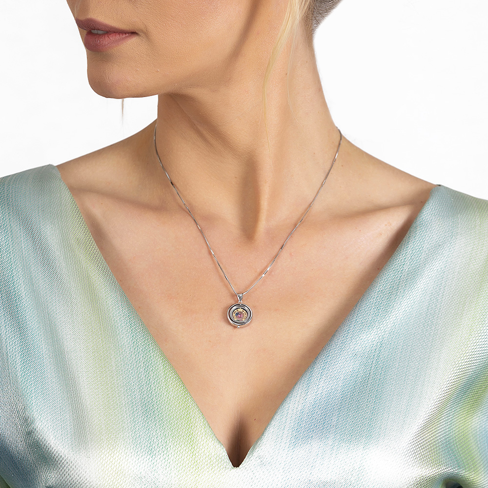 Çok Renkli Zirkon Taşlı Oval Tasarım At Nalı Detaylı 925 Ayar Gümüş Kadın Şans Kolyesi - 3