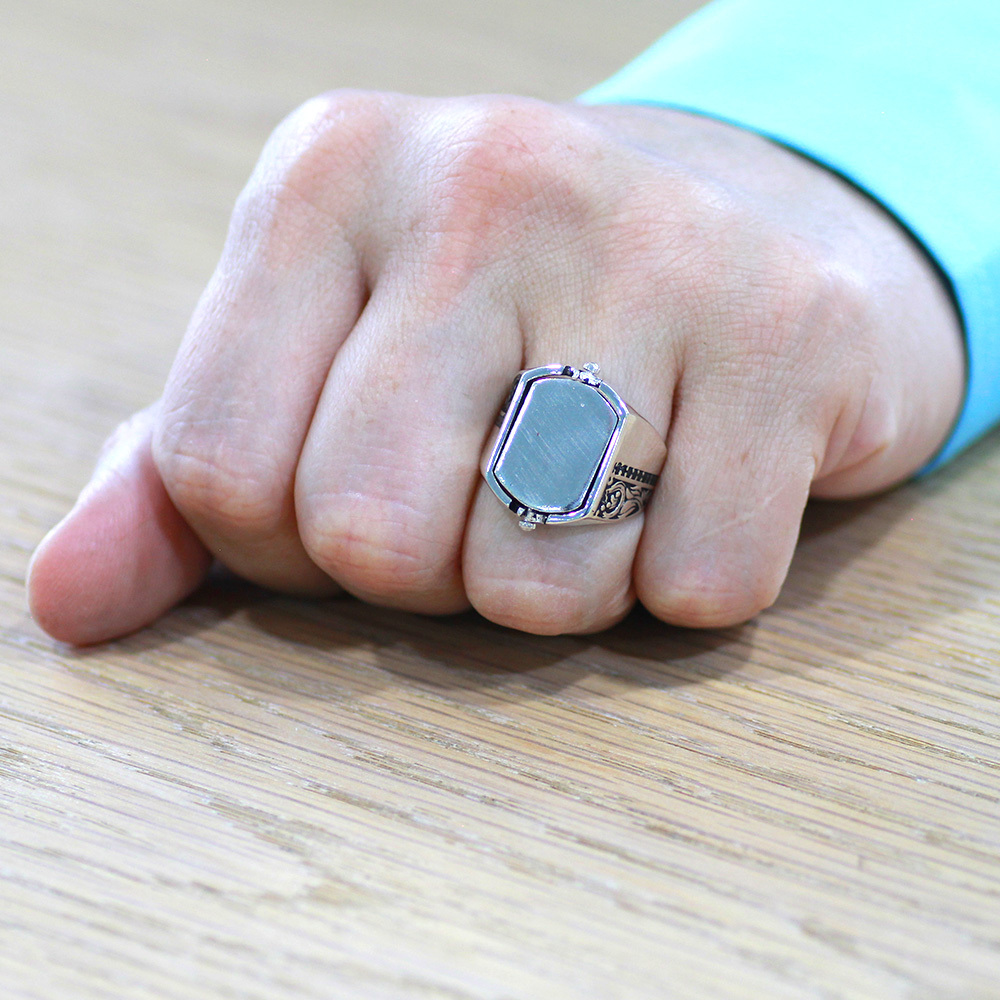 Oniks ve Zirkon Taşlı Mıhlamalı Çift Taraflı İsme Özel Yazılı 925 Ayar Gümüş Erkek Yüzük - 7