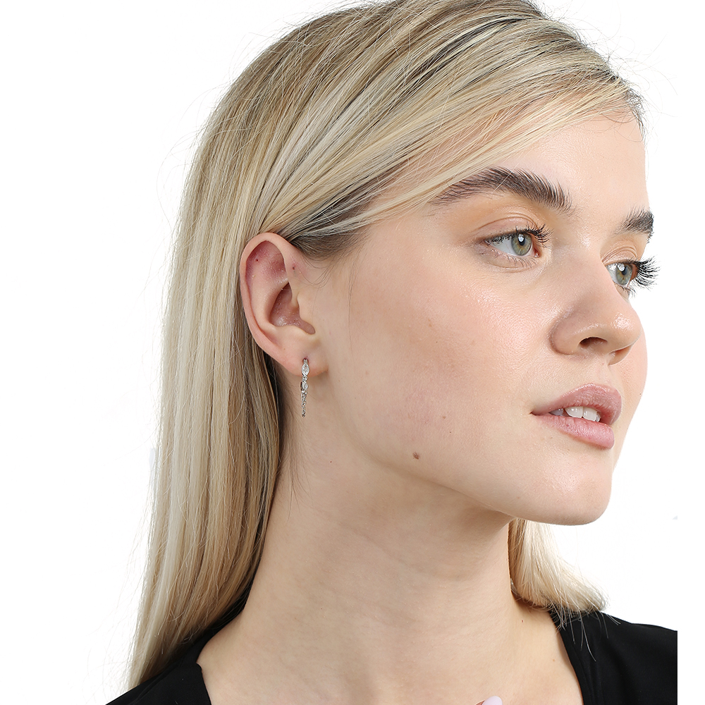 Sıralı Zirkon Taş Süslemeli Sallantılı Zincir Detaylı Gümüş Renk 925 Ayar Gümüş Kadın Küpe - 1