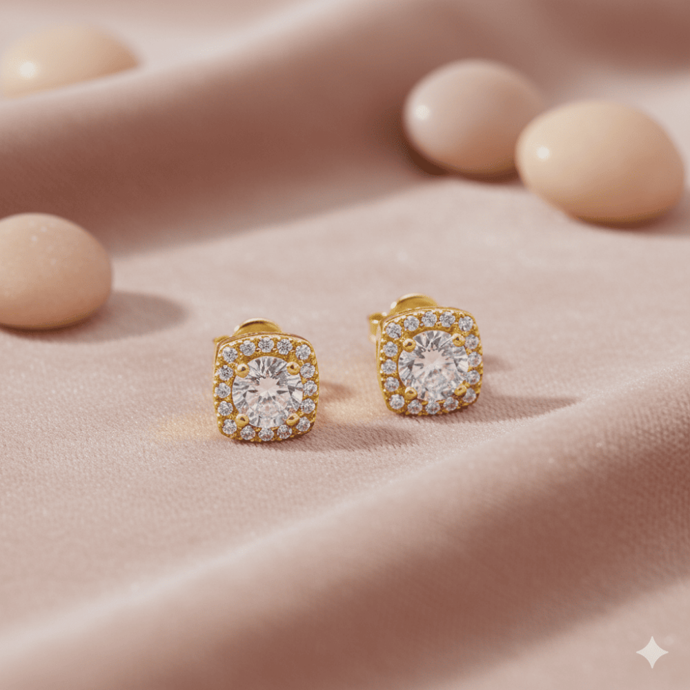 Pırlanta Montür Kare Tasarım Zirkon Taşlı Altın Renk 925 Ayar Gümüş Kadın Küpe - 4