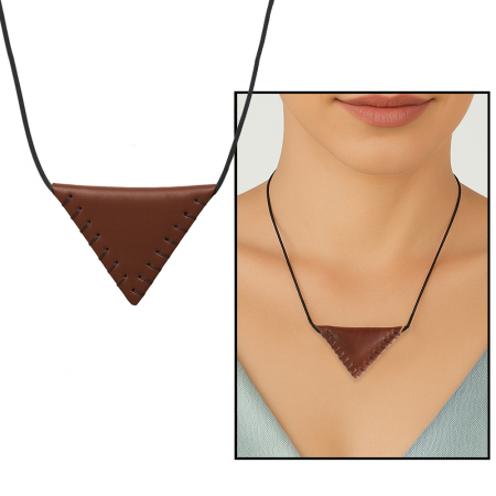 Siyah İp Zincirli İsme Özel Yazılı Kahverengi Gerçek Deriden El Yapımı Kadın Cevşen Kolye - Tesbihane