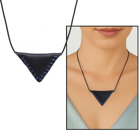 Siyah İp Zincirli İsme Özel Yazılı Lacivert Gerçek Deriden El Yapımı Kadın Cevşen Kolye - Tesbihane