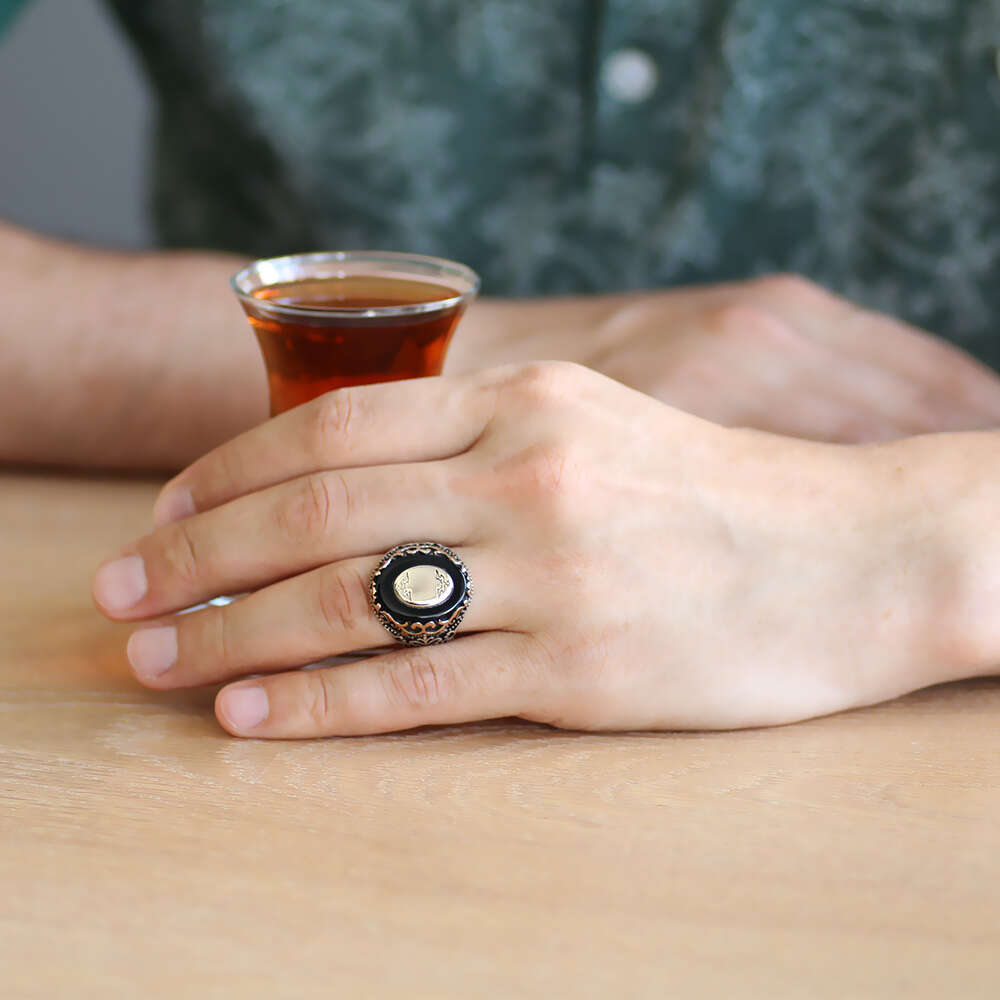 Siyah Oniks Taş Üzerine İsme Özel Yazılı 925 Ayar Gümüş Erkek Yüzük - 2