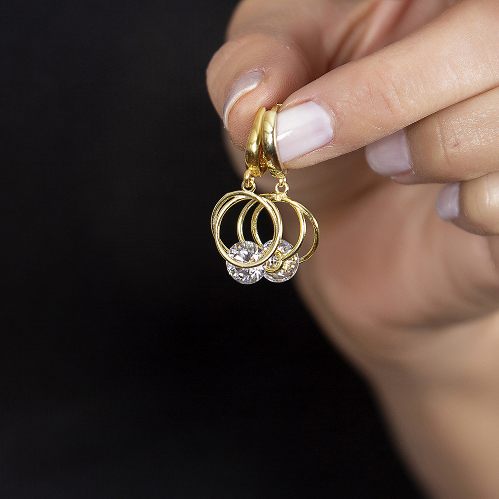 Elmas Görünümlü Tektaşlı Kalp Tasarım Altın Renk 925 Ayar Gümüş Sallantılı Küpe - 2