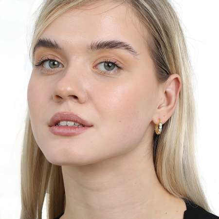 Tek Sıra Beyaz Zirkon Taşlı Altın Renk Yarım Tur 925 Ayar Gümüş Kadın Küpe - Tesbihane