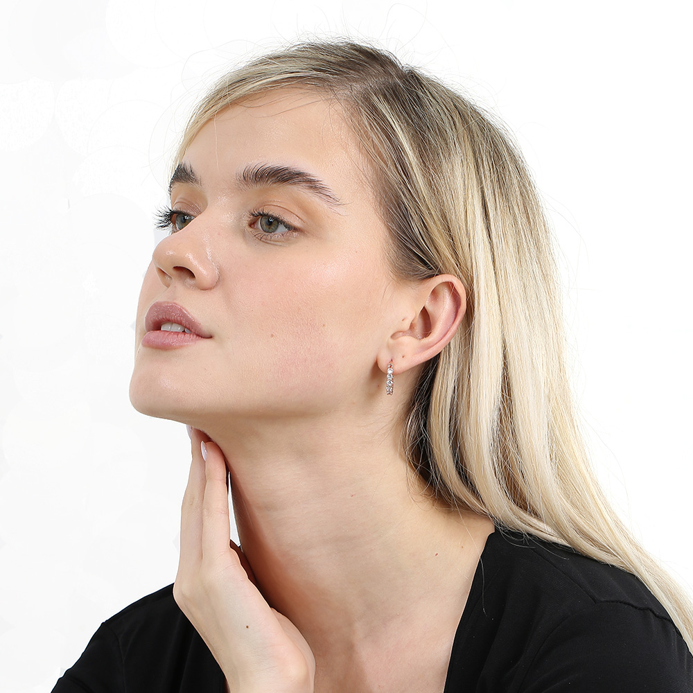 Tek Sıra Beyaz Zirkon Taşlı Rose Renk Yarım Tur 925 Ayar Gümüş Kadın Küpe - 2