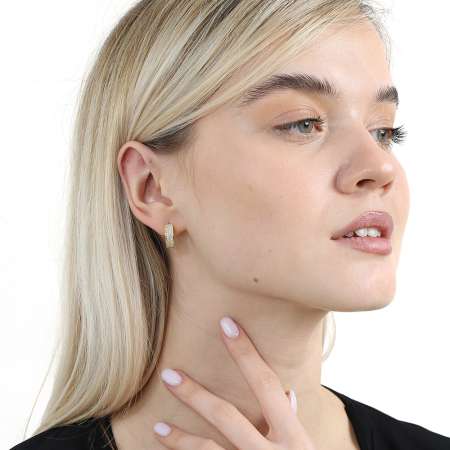 Üç Sıra Beyaz Zirkon Taşlı Altın Renk 925 Ayar Gümüş Kadın Küpe - Tesbihane