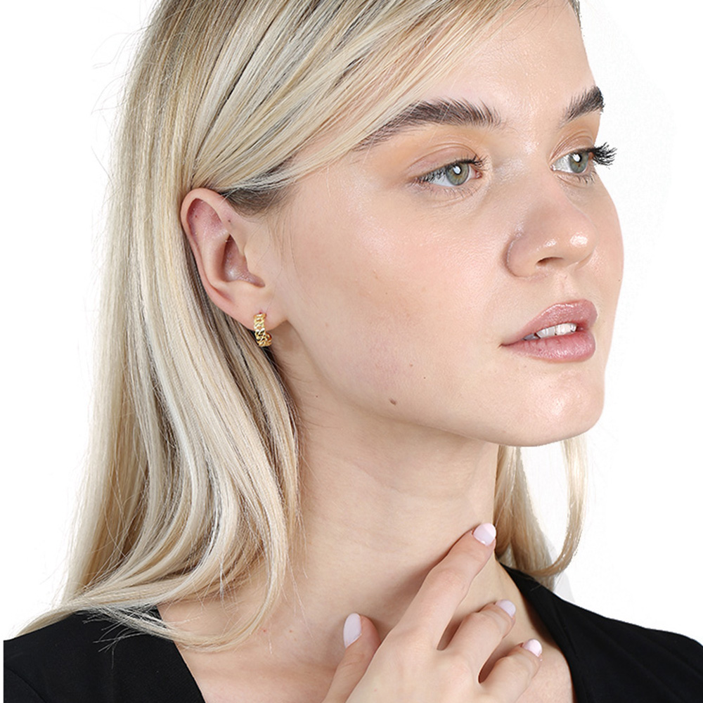 Zincir Tasarım Yarım Tur Altın Renk 925 Ayar Gümüş Kadın Küpe - 1