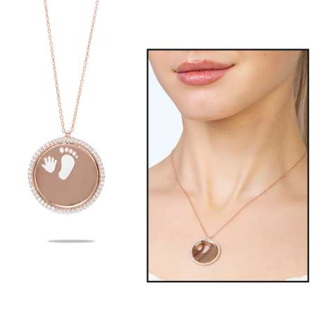 Zirkon Taşlı Bebek El Ayak Detaylı Rose Renk İsme Özel Veya Harf Yazılı 925 Ayar Gümüş Kadın Kolye - Tesbihane