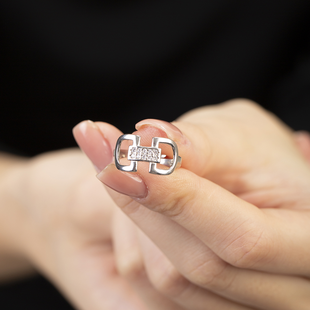 Zirkon Taşlı Zarif Tasarım Gümüş Renk Ayarlanabilir Ölçü 925 Ayar Gümüş Kadın Yüzük - 4