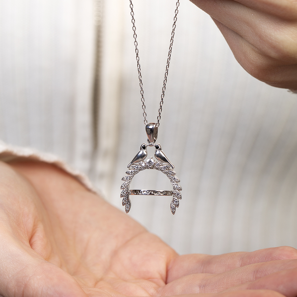 Zirkon Taşlı Çifte Kumrular Temalı Kişiye Özel İsim Veya Harf Yazılı 925 Ayar Gümüş Kadın Kolye - 4