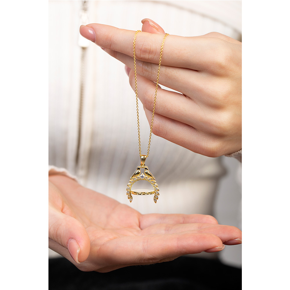 Zirkon Taşlı Çifte Kumrular Temalı İsme Özel Veya Harf Yazılı Altın Renk 925 Ayar Gümüş Kadın Kolye - 4