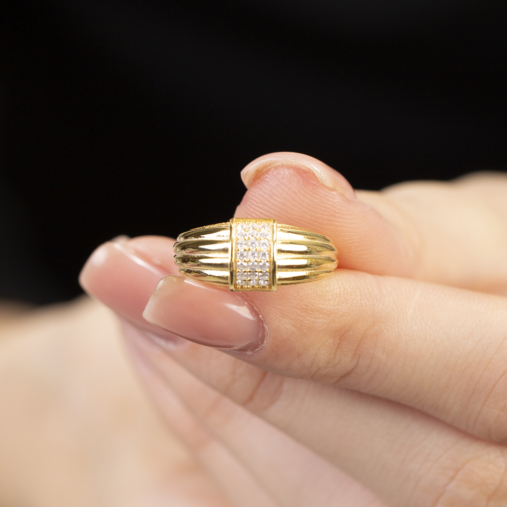 Zirkon Taşlı Dikdörtgen Detaylı Altın Renk Ayarlanabilir Ölçü 925 Ayar Gümüş Kadın Yüzük - 5