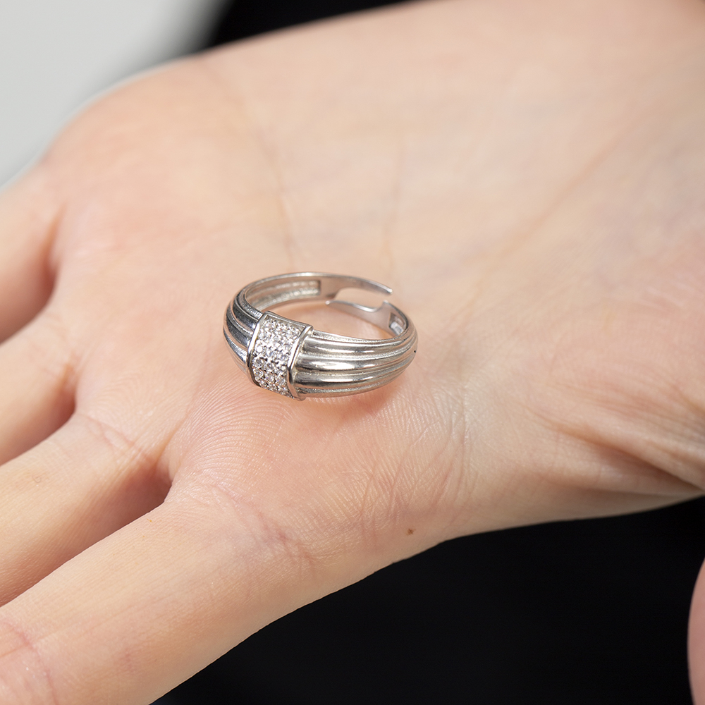 Zirkon Taşlı Dikdörtgen Detaylı Gümüş Renk Ayarlanabilir Ölçü 925 Ayar Gümüş Kadın Yüzük - 5