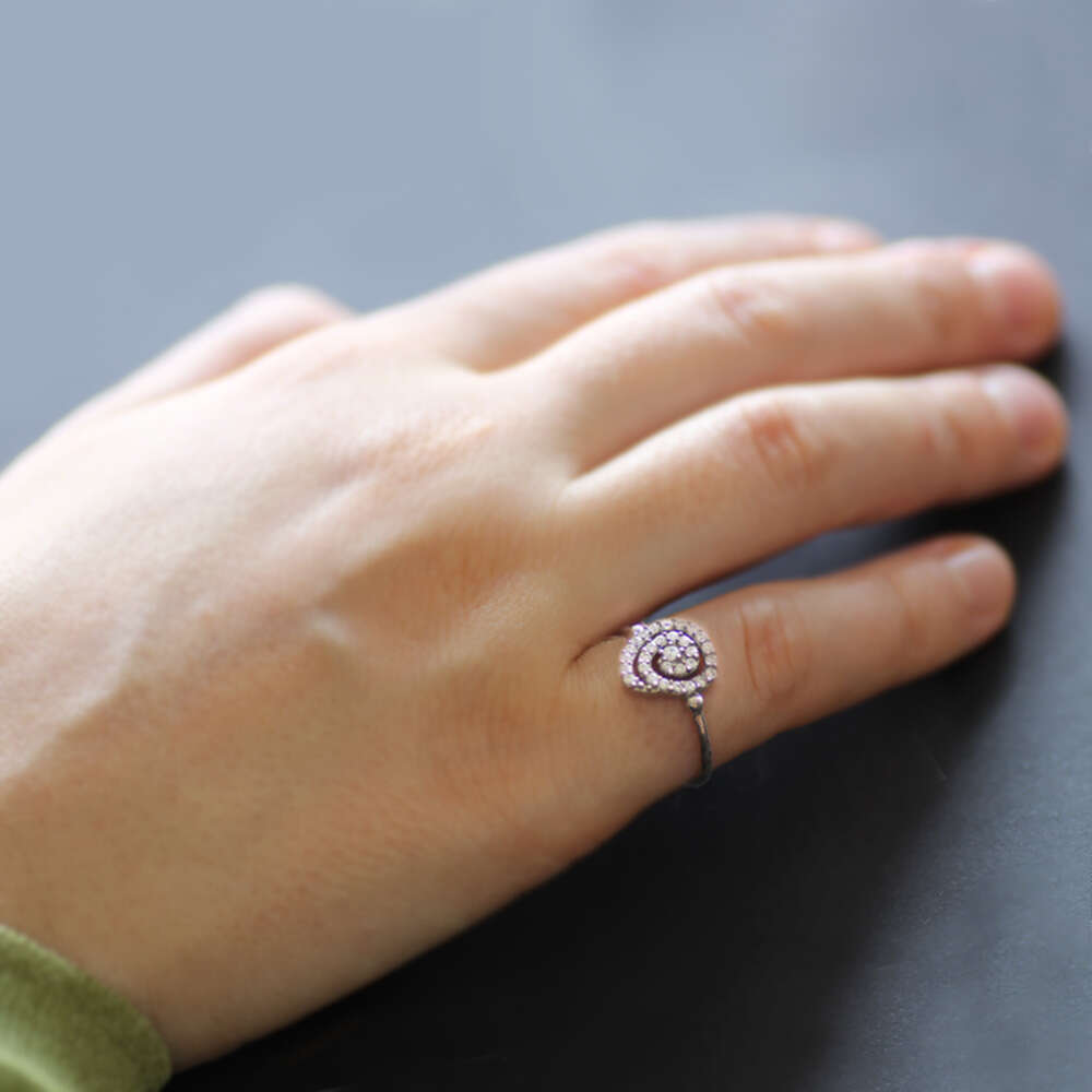 Zirkon Taşlı Helezon Tasarım 925 Ayar Gümüş Bayan Yüzük - 1