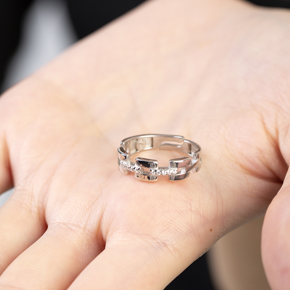 Zirkon Taşlı Kare Zincir Tasarım Gümüş Renk Ayarlanabilir Ölçü 925 Ayar Gümüş Kadın Yüzük - 3